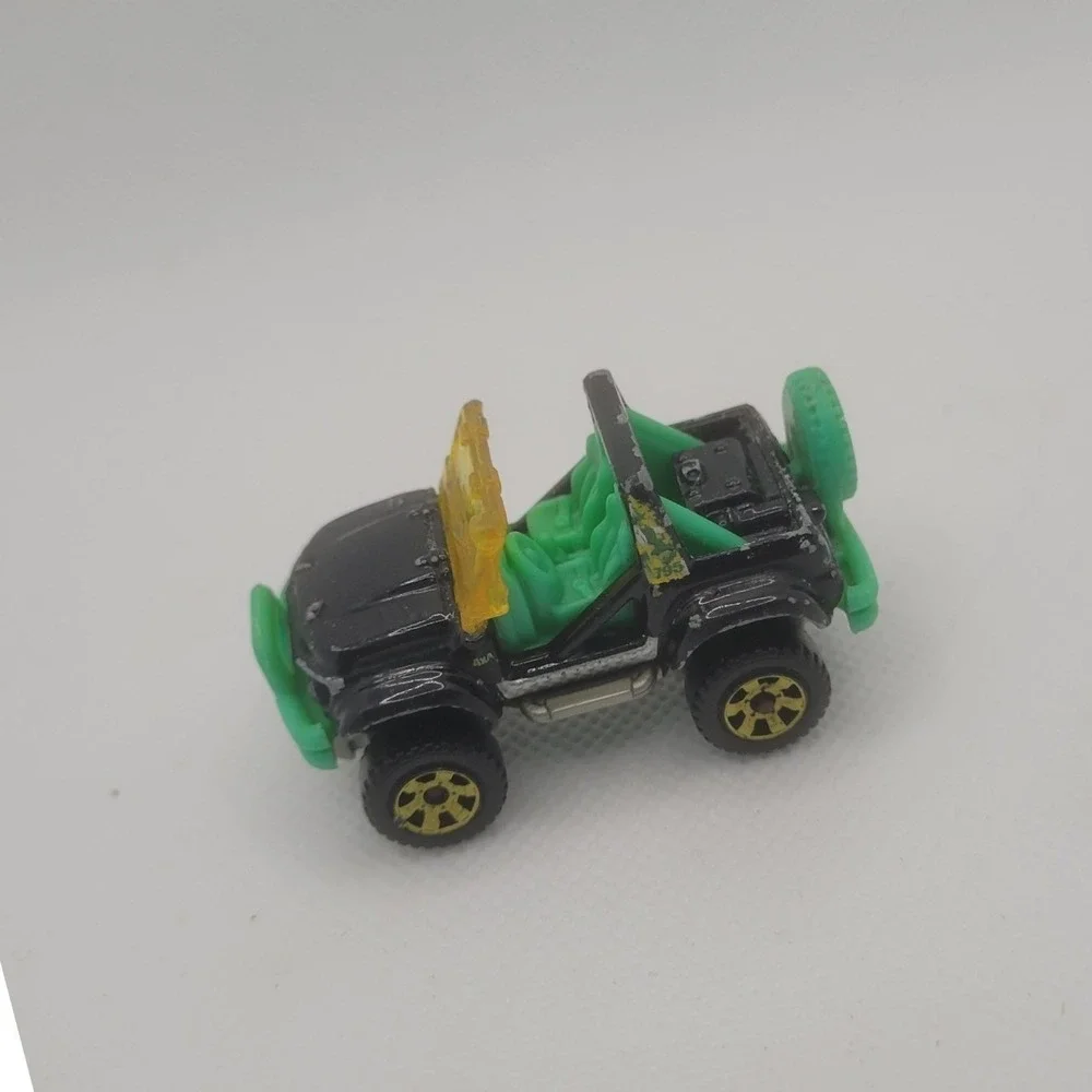 Matchbox Cliff Hanger MB795 Black Neon Green Off-Road 4x4 Diecast Toy Car 1:64